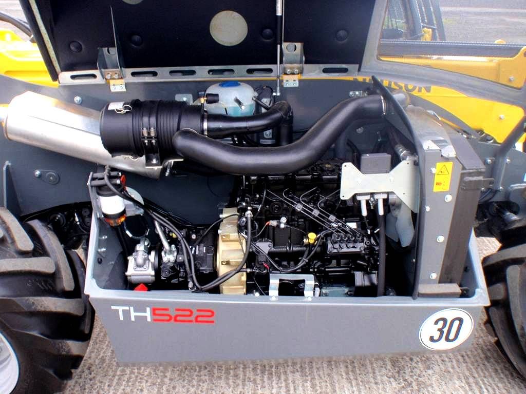 Chariot télescopique TH522