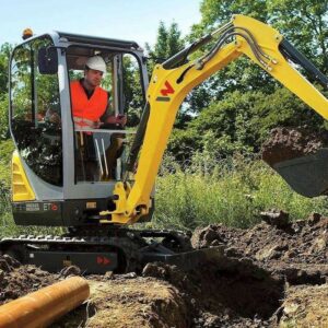 Mini-pelle WACKER NEUSON ET16 sur chenilles, Tony-Mat pelleteuse, excavatrice, matériel BTP Bretagne Morbihan Vannes