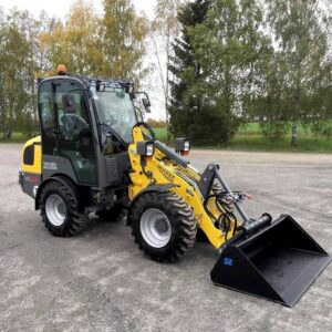 Chargeuse sur pneus à châssis articulé WACKER NEUSON WL28