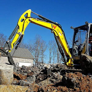 Mini-pelle Zero Tail WACKER NEUSON EZ36, excavatrice sur chenilles, Tony-Mat tractopelle et matériel BTP Bretagne Morbihan