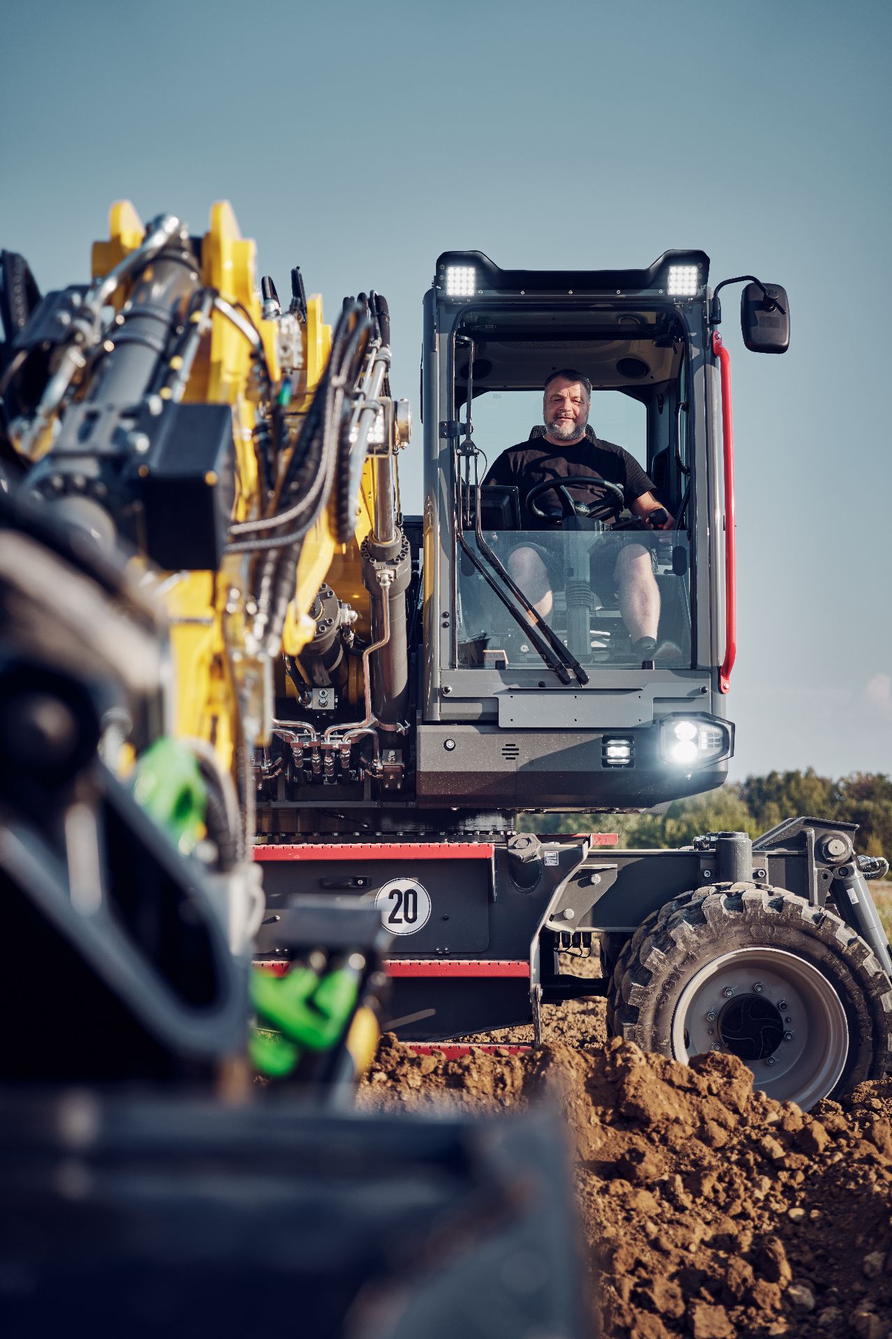 PELLE SUR PNEUS WACKER NEUSON - EW135 – Image 5